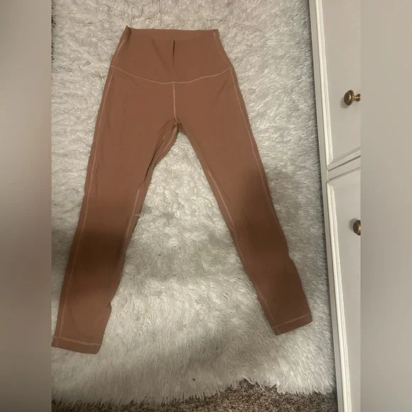 Women’s ski kit complete w/ gently used jacket, pants, leggings, gloves & bag! - Picture 8 of 17